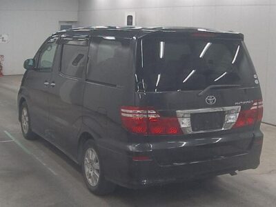 2007 Toyota Alphard Only 37,000 miles. Stock Reference: 652