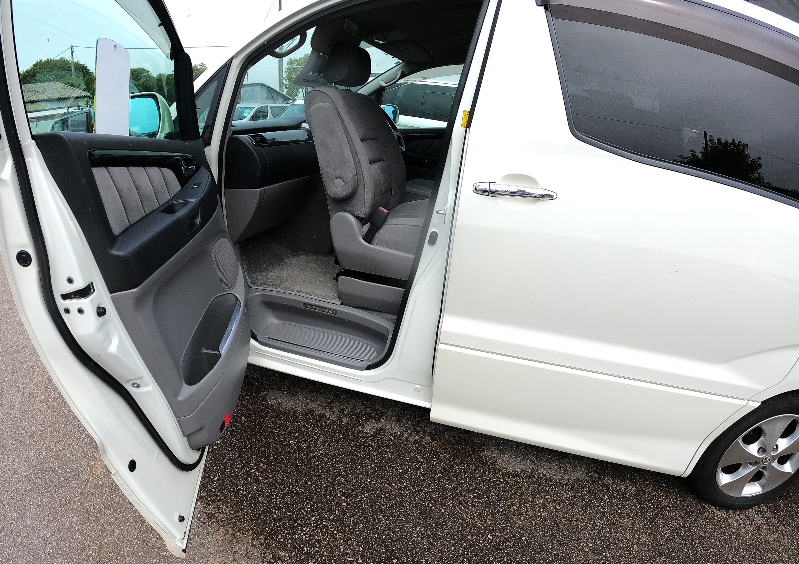 Toyota Alphard Campervan for sale